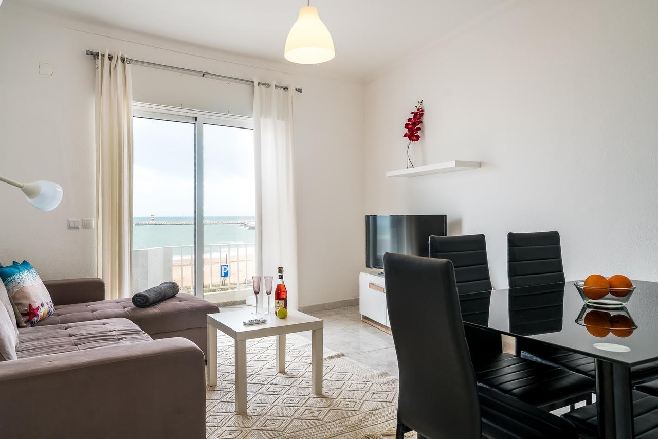 Apartmán T2 Avenida- Frente Mar, Ar-Condicionado, Wifi Quarteira Exteriér fotografie